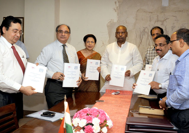 Memorandum of Understanding Between National Textile Corporation Limited and National Handloom Development Corporation Limited 6 Sep 2013